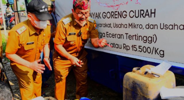 8.000 Liter Migor Dijual dalam OPM di Pasar Jamblang Cirebon