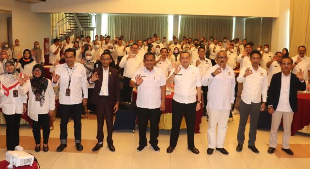 Pemkab Cirebon Siapkan SOP Pelayanan Informasi Publik