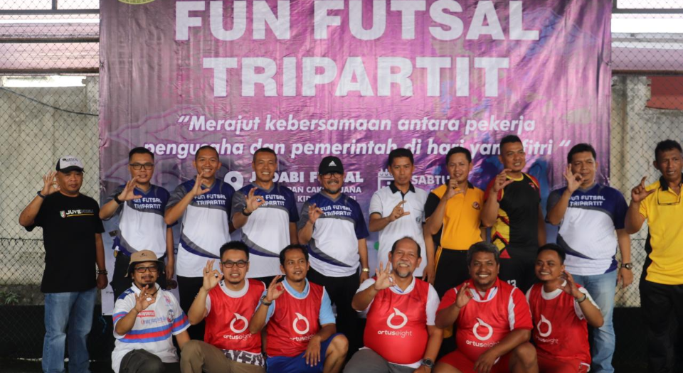 Pererat Hubungan Antara Pekerja dan Pengusaha, Pemkab Cirebon Gelar Fun Futsal Tripartit